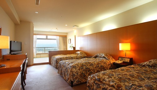 Standard Japanese Western Room, Central Building + Japanese Futons
