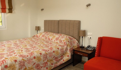 Suite, Sea View