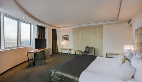 Deluxe Suite, 1 King Bed
