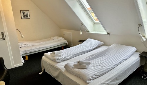 Triple Room, Shared Bathroom (Skråvej 6)