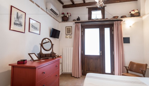 Deluxe Suite, 1 Bedroom, Private Bathroom, Courtyard View (Camera Terra 2)