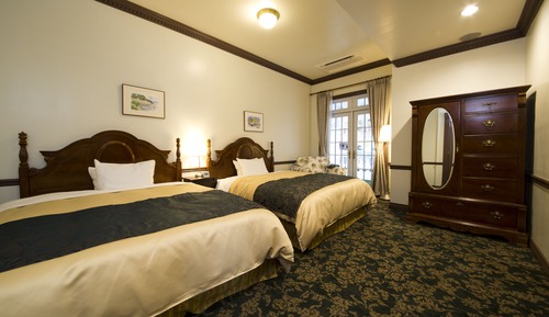 Fourth Room, Non Smoking (Adults [13 years and older] Only)