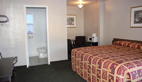 Standard Room, 1 Queen Bed