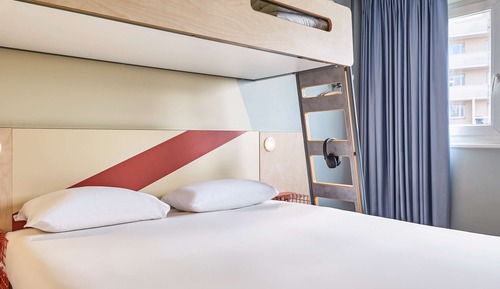 Triple Room (with 1 double bed and a bunk bed)