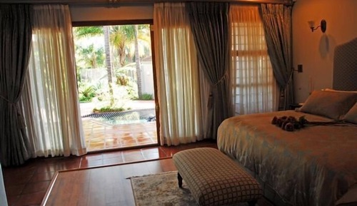 Luxury Suite