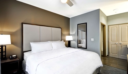 Studio Suite, 1 King Bed, Non Smoking