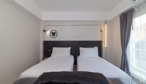Deluxe Twin Bed Room