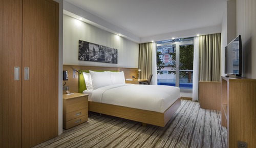 Room, 1 Queen Bed, Accessible, Non Smoking (Roll-in Shower)