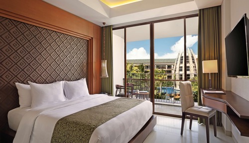 Deluxe Room, Pool View