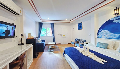 Romantic Room, Garden View