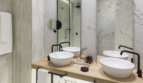 Boulevard Suite, City View