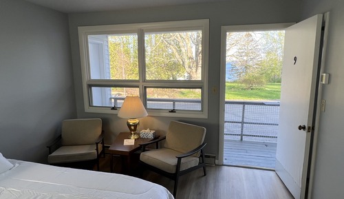 Room 09: UPGRADED Oceanview + bonus room