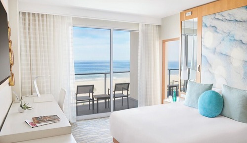 Suite, 1 King Bed with Sofa bed (Ocean Front - With Balcony)