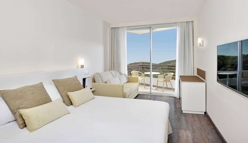Double Room, Pool View (Sol, 2 Adults + 2 Children)