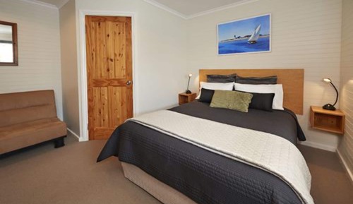 The Bungalow, 3 Bedroom House, at 8 Festing Street