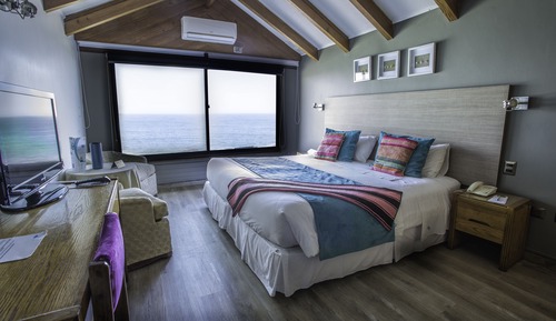 Standard Double Room, 1 King Bed, Partial Sea View