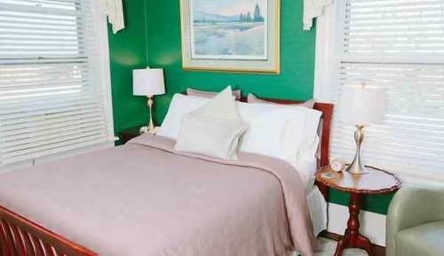 Room, 1 Queen Bed, Fireplace (Grove Park Room)