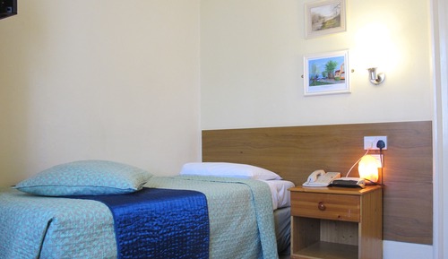 Basic Single Room, 1 Twin Bed, Private Bathroom