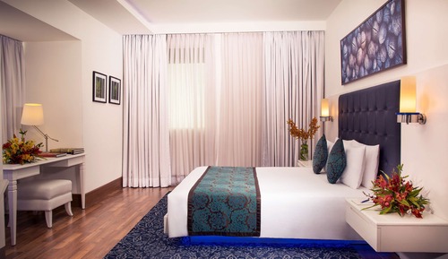 Deluxe Suite