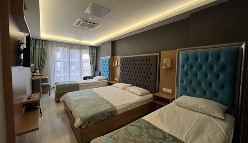 Deluxe Quadruple Room