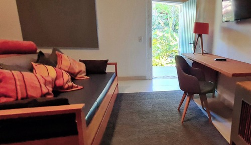 Signature Studio