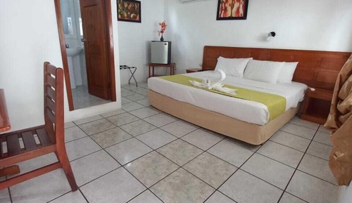 Economy Room, 1 Queen Bed, Private Bathroom