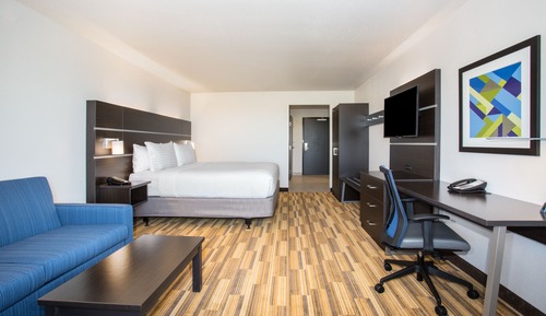 Suite, 1 King Bed with Sofa bed, Accessible (Mobility)