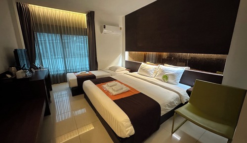 Deluxe Triple Room