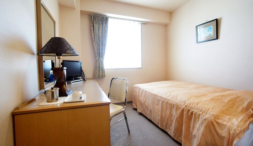 Semi Double Room A, Smoking