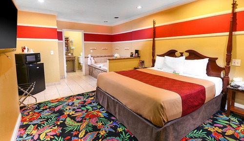 Room, 1 King Bed, Non Smoking, Jetted Tub