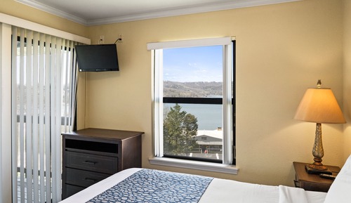 2 - BD Lakeview Suite Unit 164-2