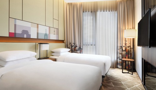 Breezy, Suite, 2 Twin Beds, Non Smoking