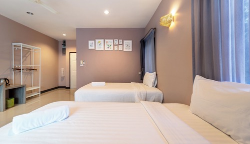 Standard Twin Room