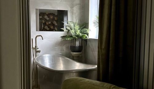 Garden Room - Hot Tub