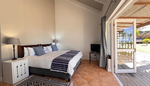 Comfort Suite, Garden View
