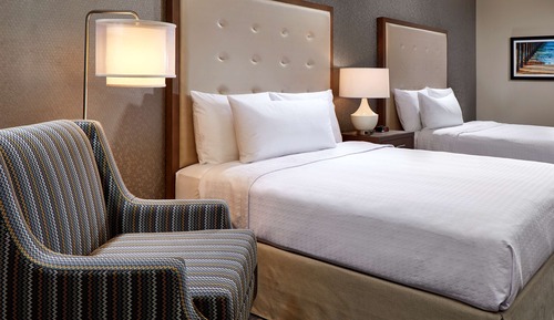 Suite, Accessible, Bathtub