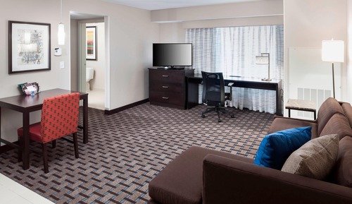 Suite, 1 King Bed with Sofa bed (Mobility Accessible, Tub)