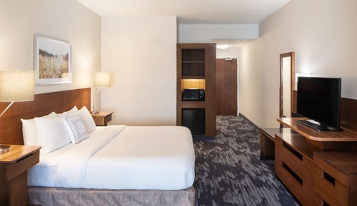 Studio, 1 King Bed with Sofa bed (Hearing Accessible)
