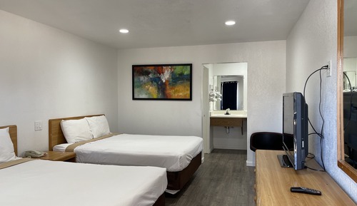 Basic Room, 2 Queen Beds, Non Smoking, Refrigerator