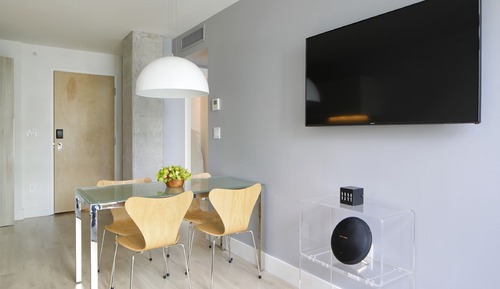 Urban One Bedroom Suite - With Balcony