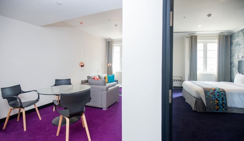 Deluxe Suite