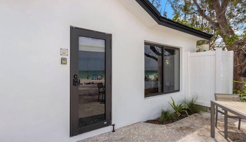 Beachside Luxury King Room