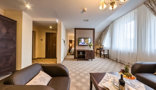 Deluxe Suite