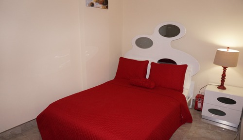 Comfort Apartment, 2 Bedrooms, Ocean View (and Full size Bed)