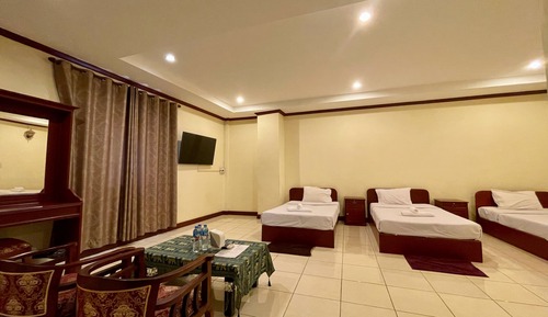 Triple Room