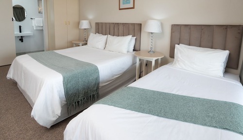 Deluxe Room, 1 Bedroom, Partial Sea View (Luxury Room (3 Sleeper))