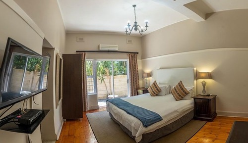 Standard Double or Twin Room, 1 Bedroom (Small Suite)