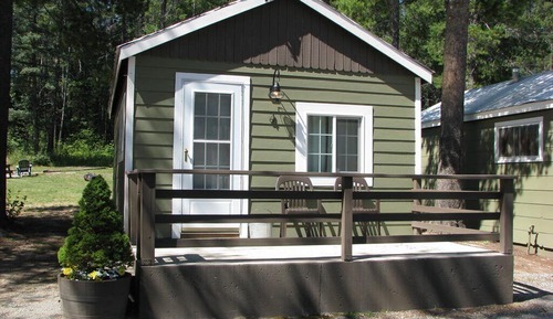 Cabin 4, 1 Queen Bed, Kitchenette