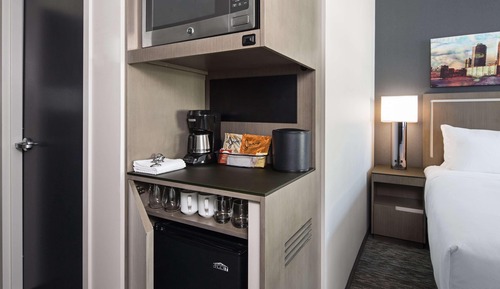 Room, 2 Queen Beds, City View