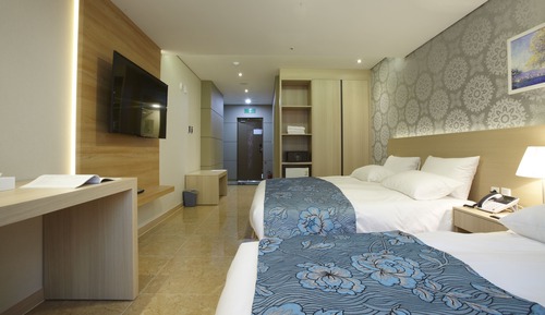 Luxury Twin Room